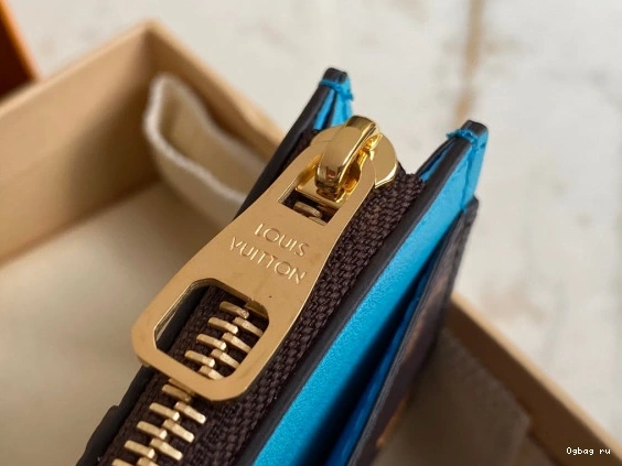CC LOUIS HOLDER VUITTON 0730